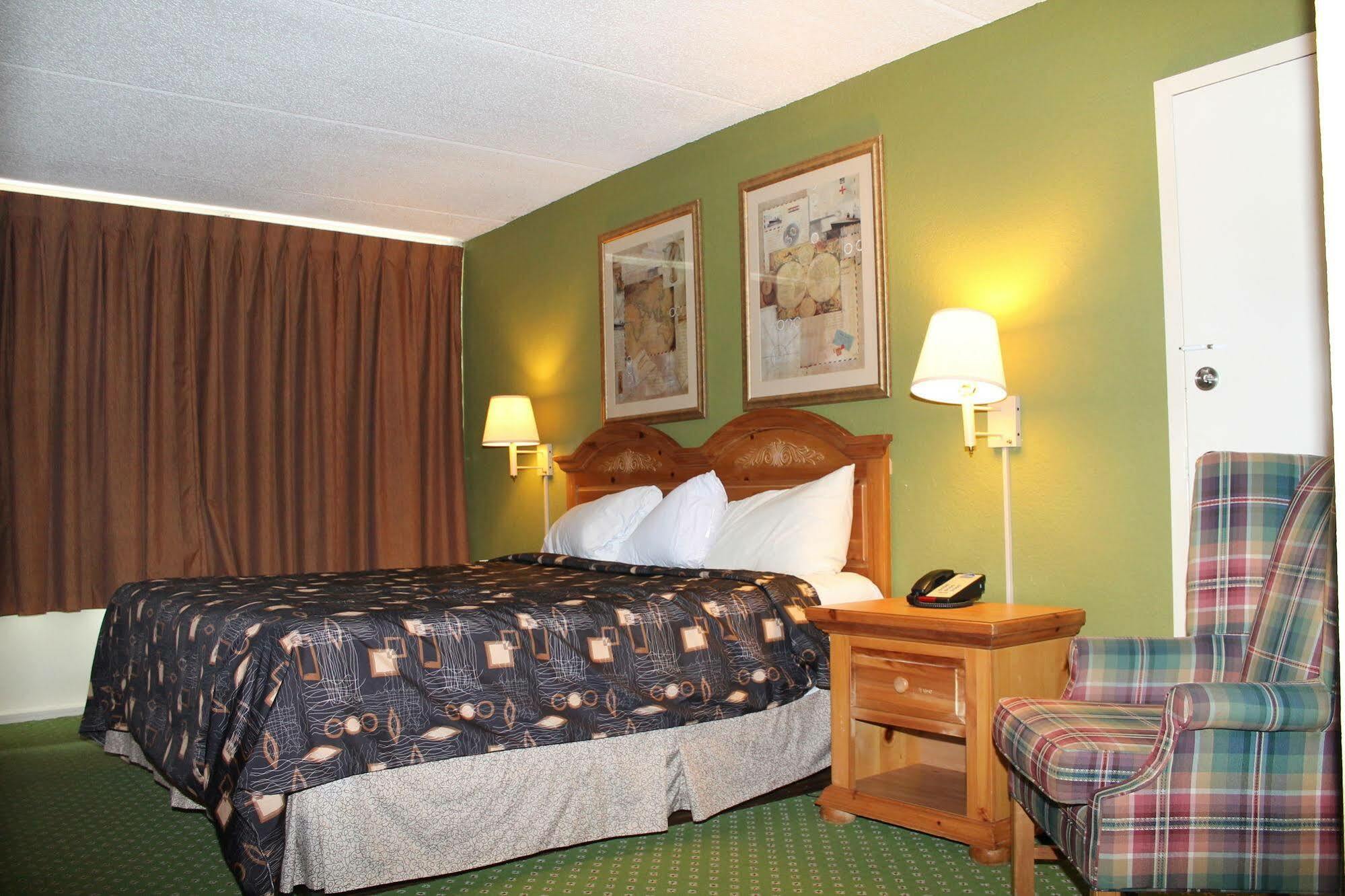 Travelers Inn Кингсленд Екстериор снимка